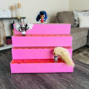 L.O.L. Surprise Display Case (dolls included)